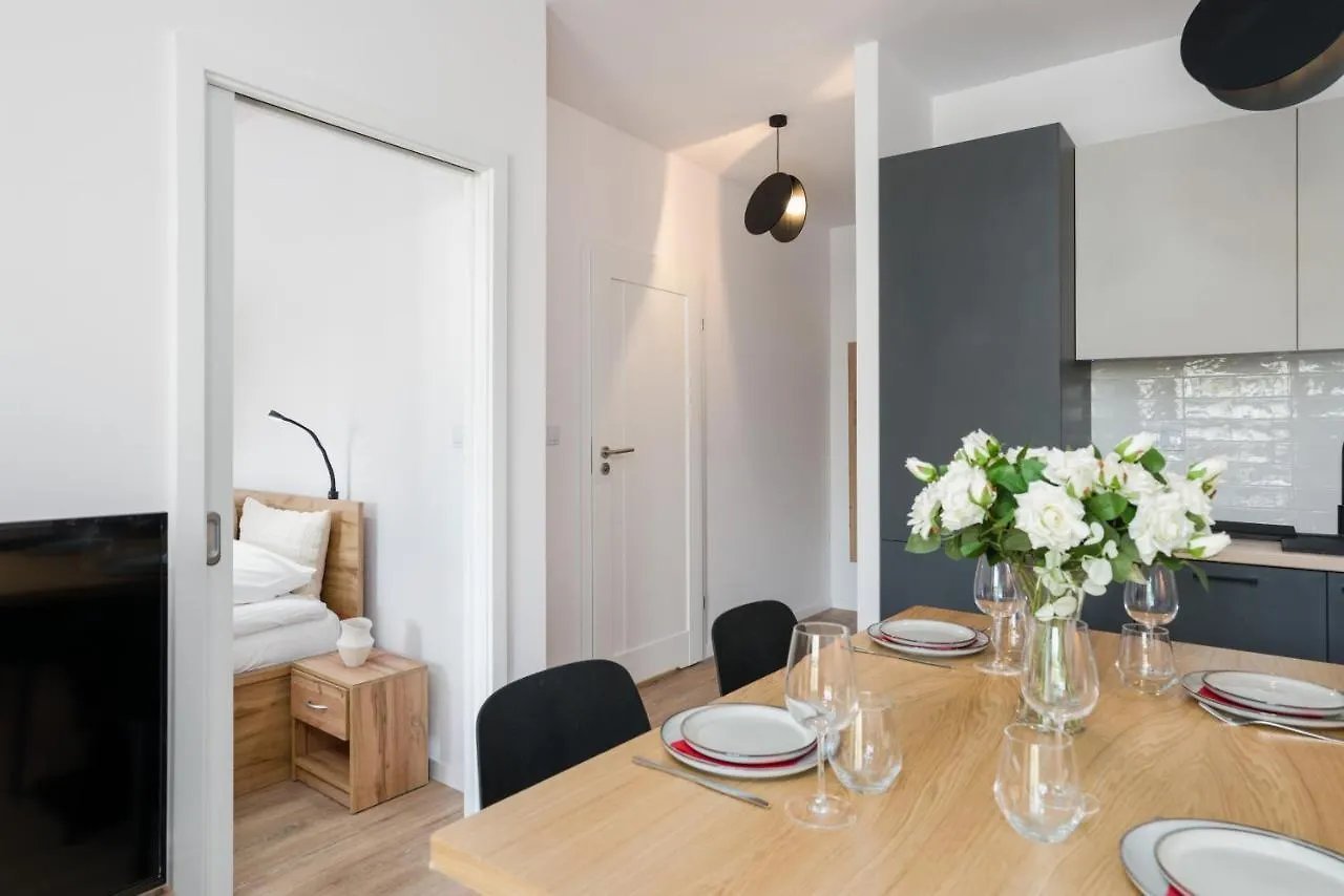 Bukowska 18 Apartment With Balcony Mtp Poznan By Renters