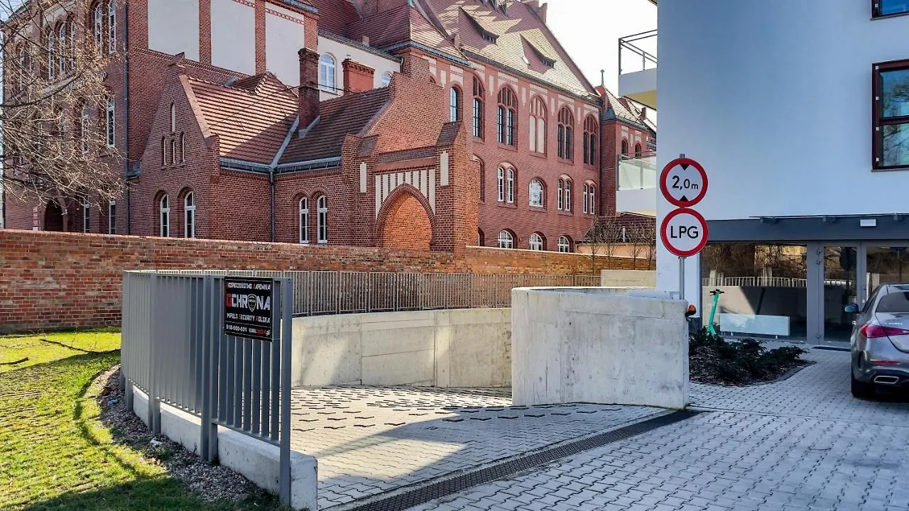 Bukowska 18 Apartment With Balcony Mtp Poznan By Renters